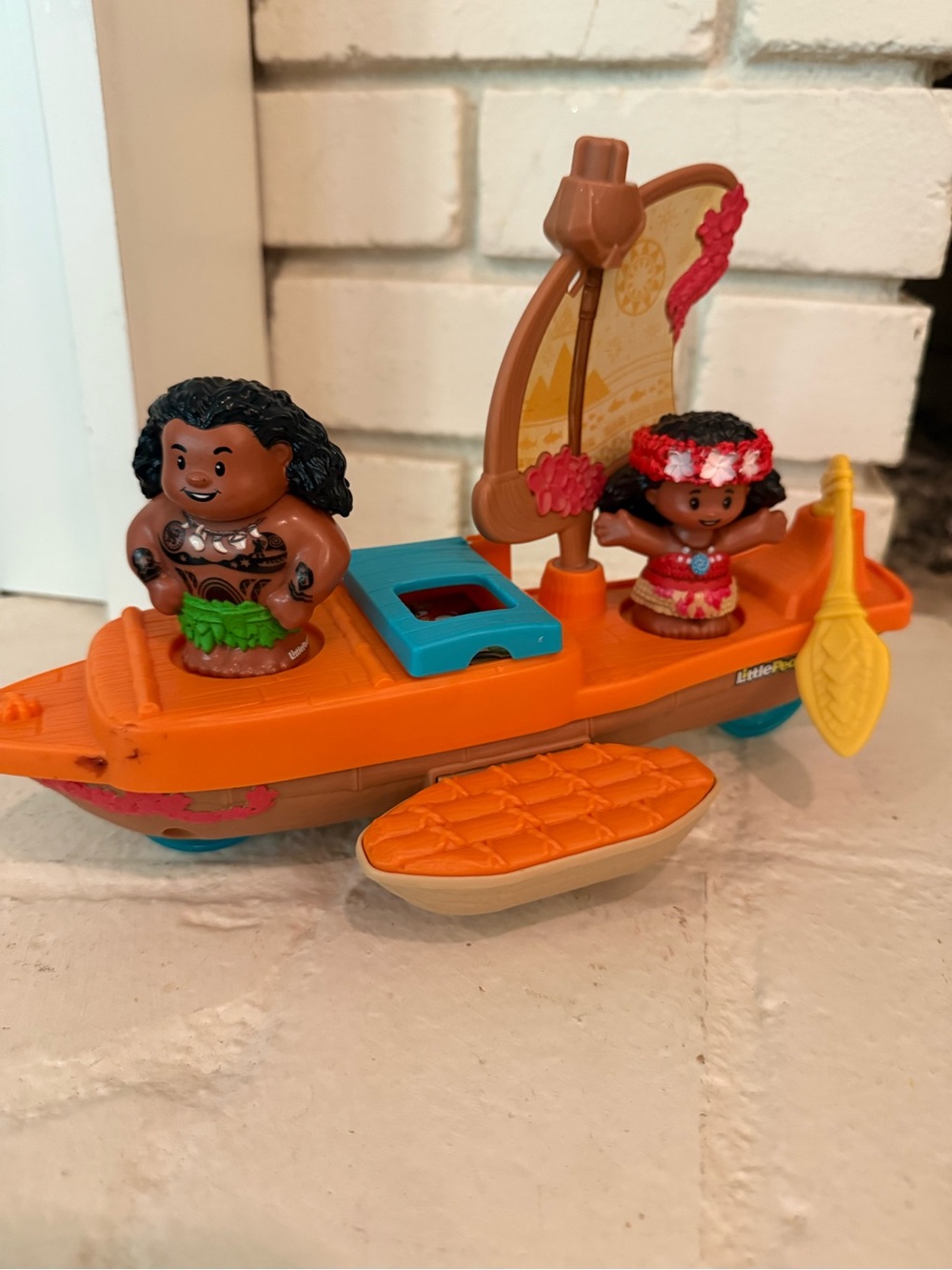 Little People Moana Orange Hawaiian Sailboat Playset with Two Figures